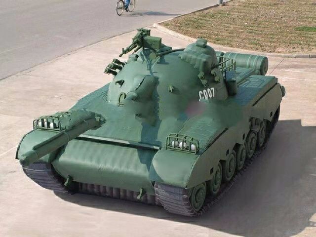 石景山军用充气坦克车